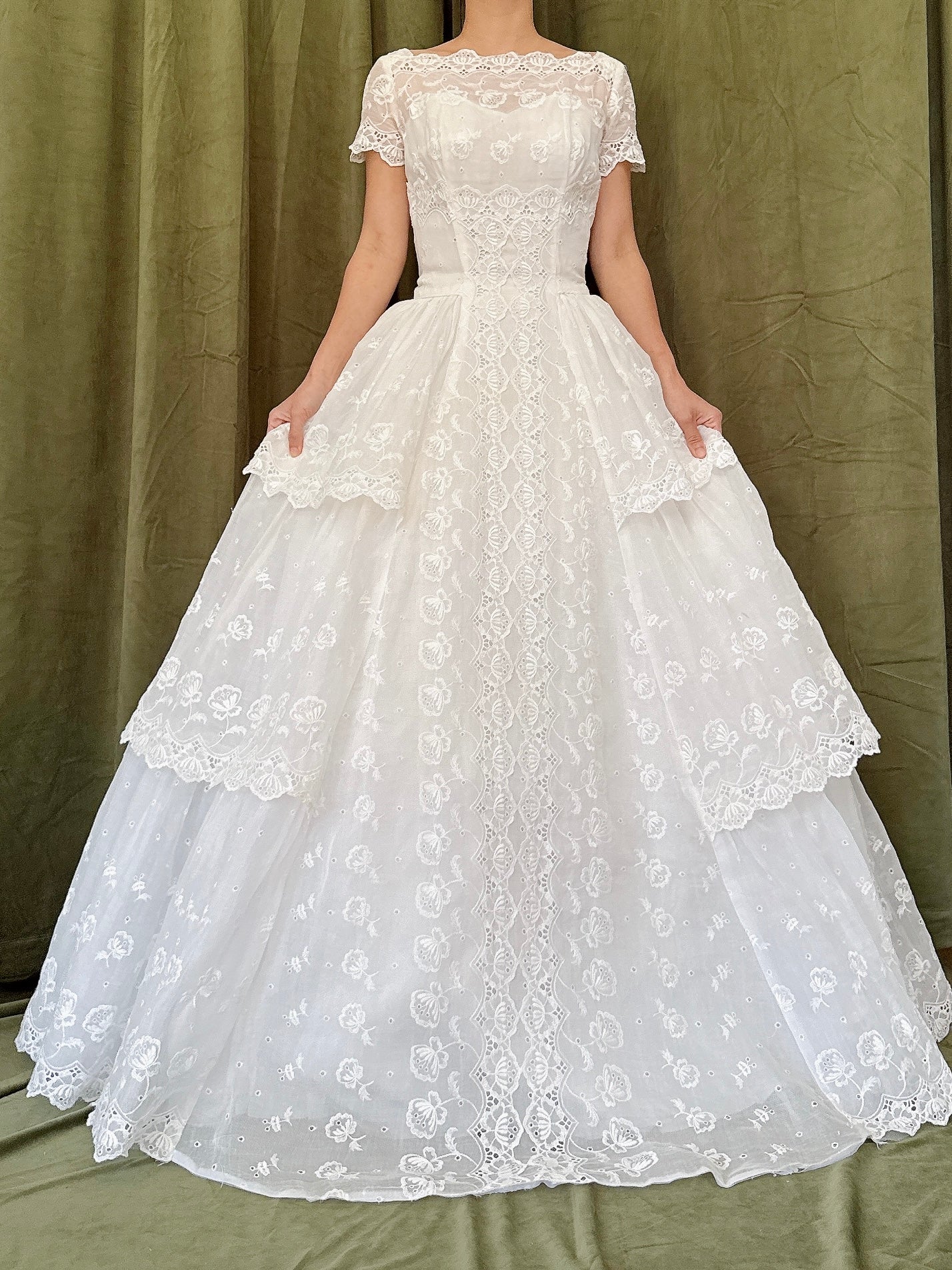 Vintage Embroidered Side Tiered Gown - XS
