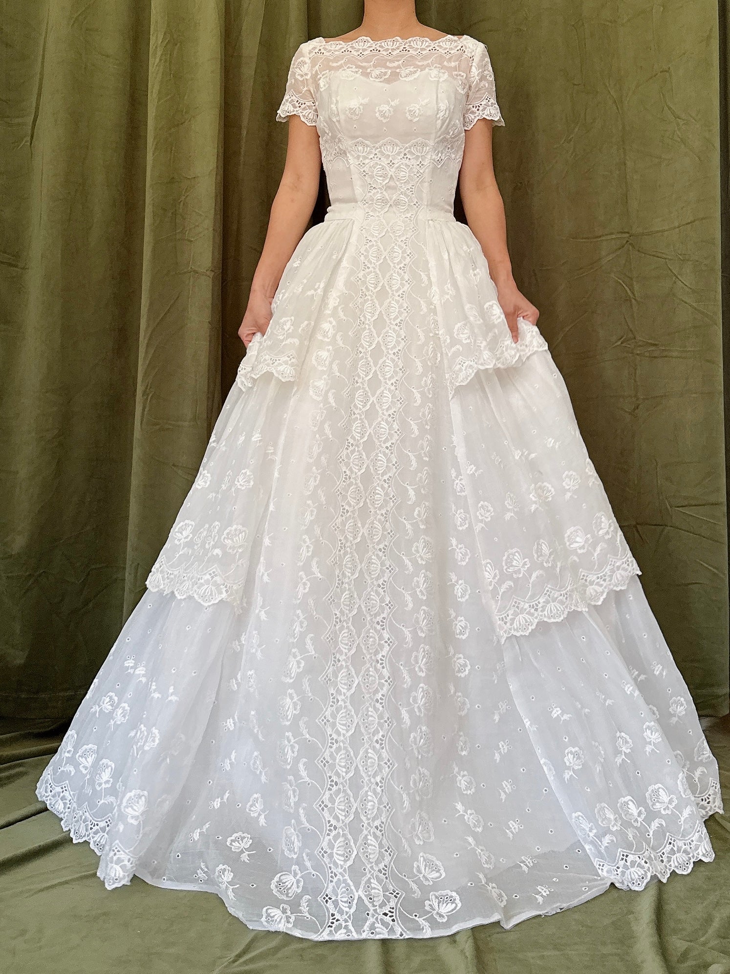 Vintage Embroidered Side Tiered Gown - XS