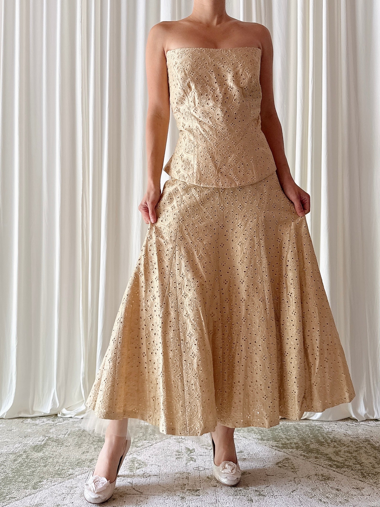 Vintage Paule Vasseur Light Gold Embroidered 4 Piece Set - Size 46