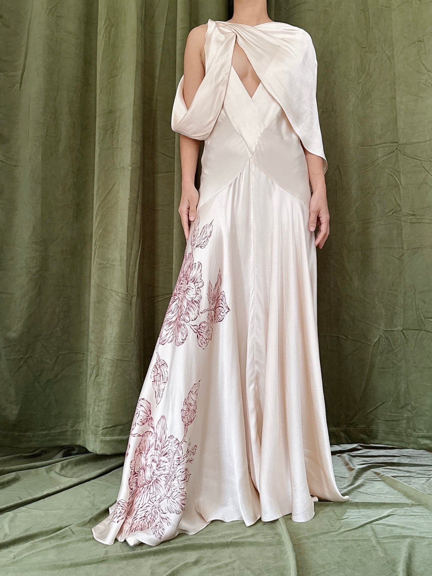 Vintage Ecru Painted Peony Silk Gown - M